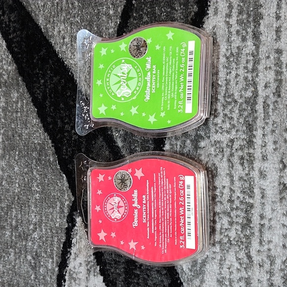 SCENTSY SCENT OF THE MONTH BERRIES JUBILEE & WATERMELON MINT WAX BARS BUNDLE - Picture 1 of 7